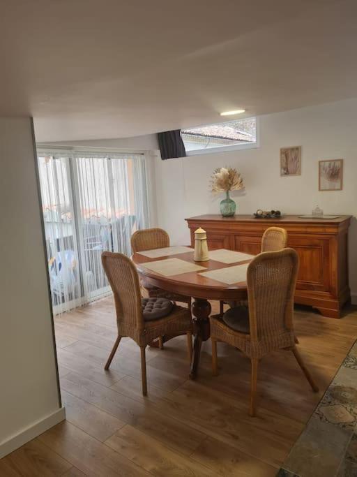 Charmant Appart Cosy Climatise Avec Terrasse Besseges Exterior foto